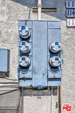 1145 E 33rd Street, Los Angeles, CA 90011
