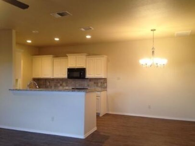 1216 Preston Trail, B, Wolfforth, TX 79382