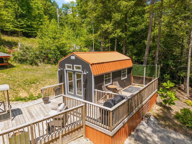 108 Spirit View Lake Dr, Campton, KY 41301