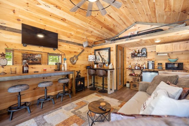 108 Spirit View Lake Dr, Campton, KY 41301