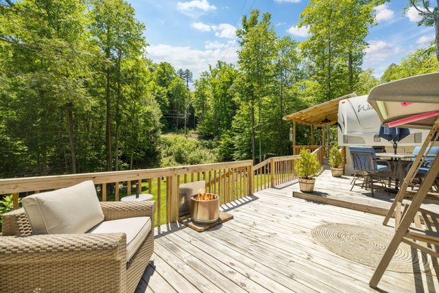 108 Spirit View Lake Dr, Campton, KY 41301