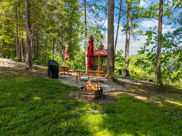 108 Spirit View Lake Dr, Campton, KY 41301