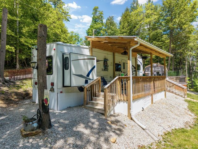 108 Spirit View Lake Dr, Campton, KY 41301