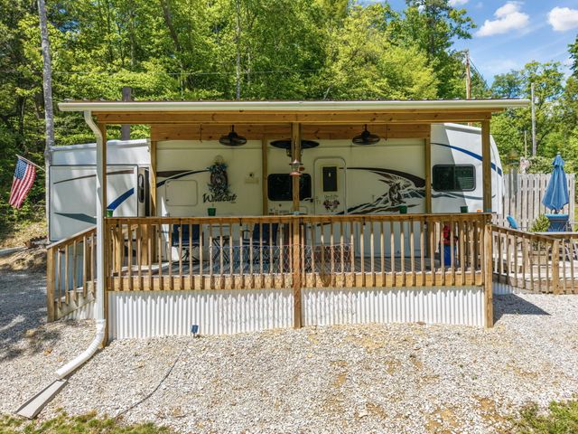 108 Spirit View Lake Dr, Campton, KY 41301