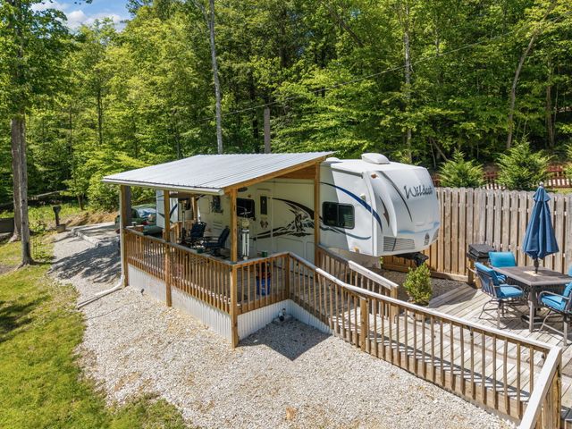 108 Spirit View Lake Dr, Campton, KY 41301