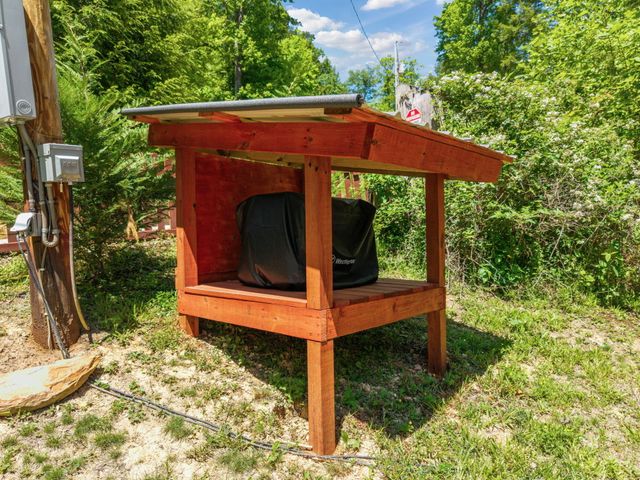 108 Spirit View Lake Dr, Campton, KY 41301