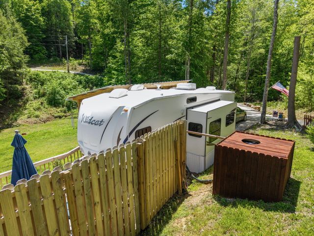 108 Spirit View Lake Dr, Campton, KY 41301