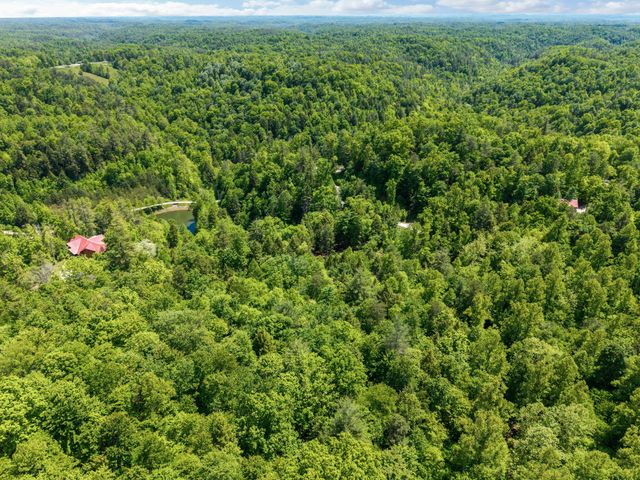 108 Spirit View Lake Dr, Campton, KY 41301