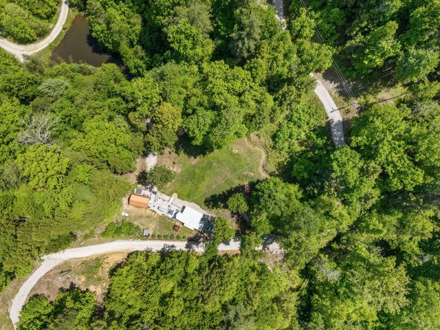 108 Spirit View Lake Dr, Campton, KY 41301
