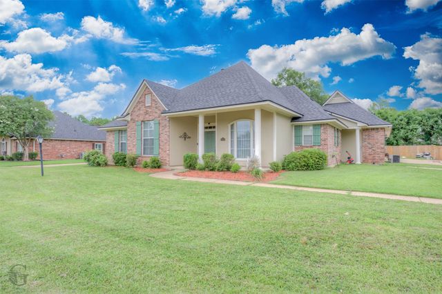 1951 Bayou Bend Drive, Bossier City, LA 71111