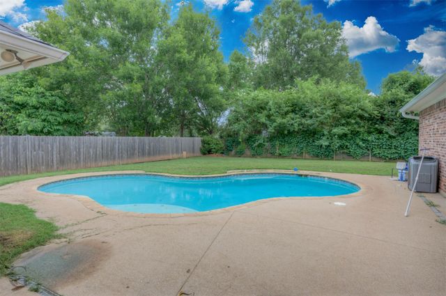1951 Bayou Bend Drive, Bossier City, LA 71111