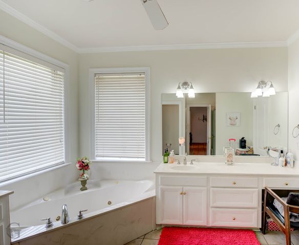 1951 Bayou Bend Drive, Bossier City, LA 71111