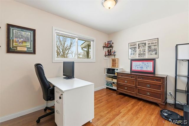 3762 Calef Drive, St Louis, MO 63125