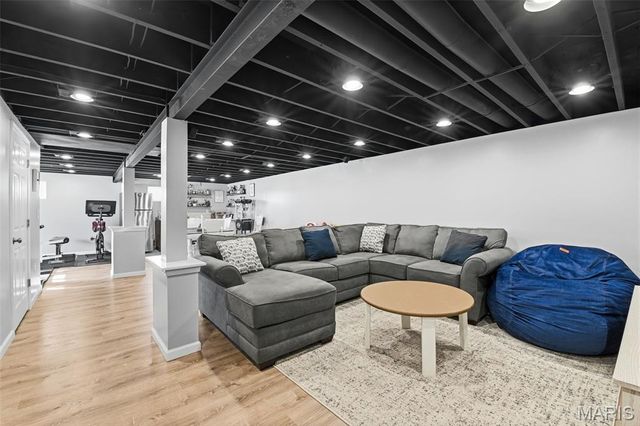 3762 Calef Drive, St Louis, MO 63125