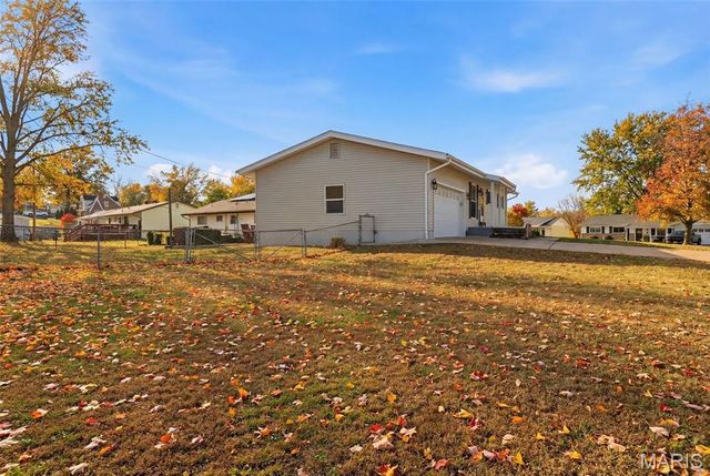 3762 Calef Drive, St Louis, MO 63125