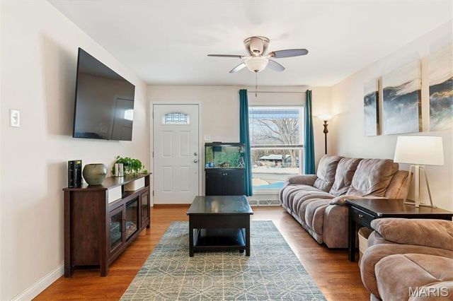 3762 Calef Drive, St Louis, MO 63125