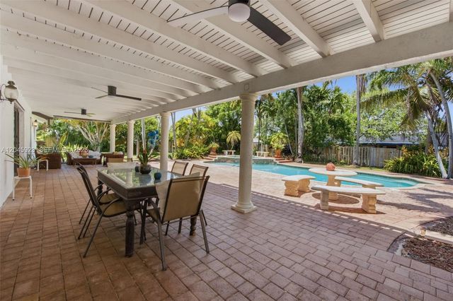 16564 SW 153rd Ct, Miami, FL 33187