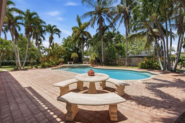 16564 SW 153rd Ct, Miami, FL 33187