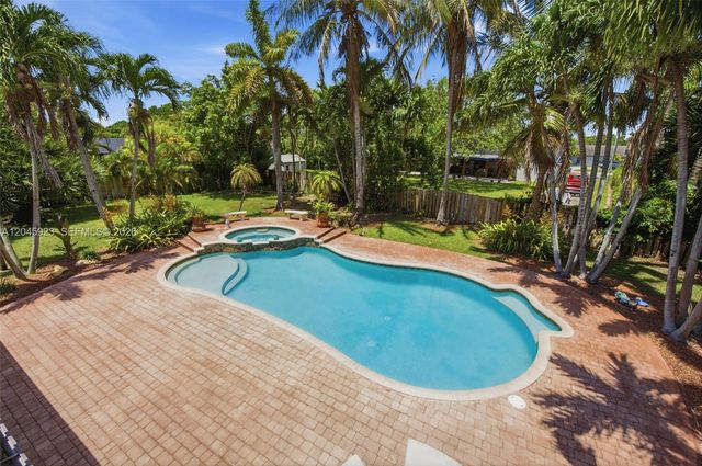 16564 SW 153rd Ct, Miami, FL 33187