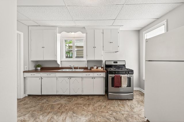 472 Case Avenue, Saint Paul, MN 55130