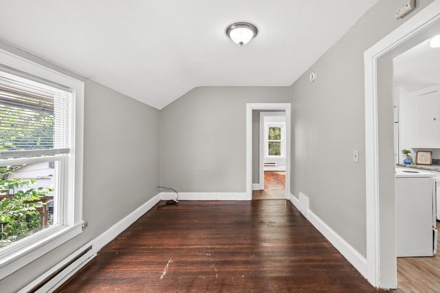 472 Case Avenue, Saint Paul, MN 55130