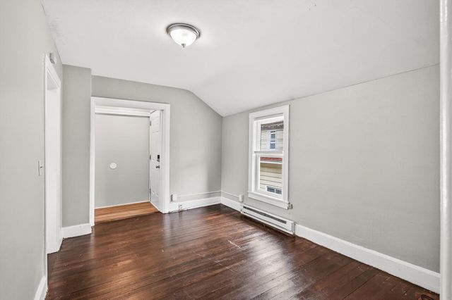 472 Case Avenue, Saint Paul, MN 55130