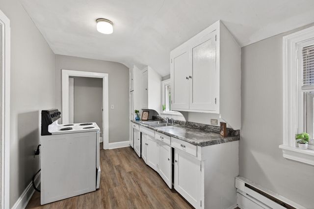 472 Case Avenue, Saint Paul, MN 55130