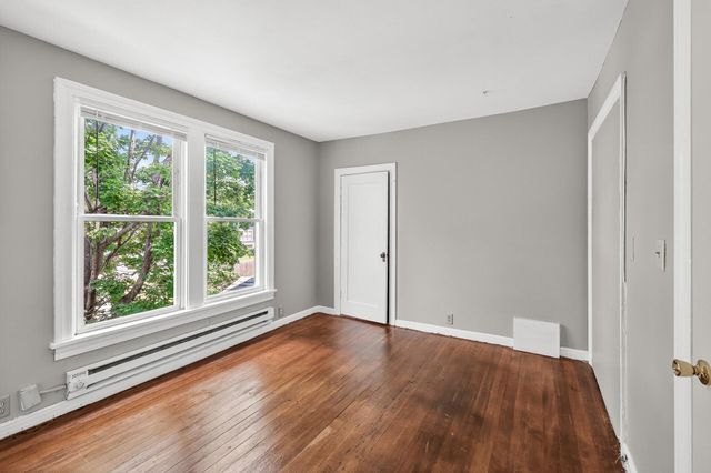 472 Case Avenue, Saint Paul, MN 55130