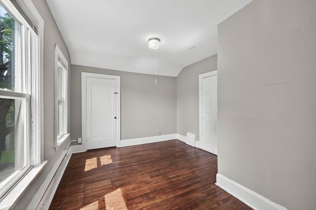 472 Case Avenue, Saint Paul, MN 55130