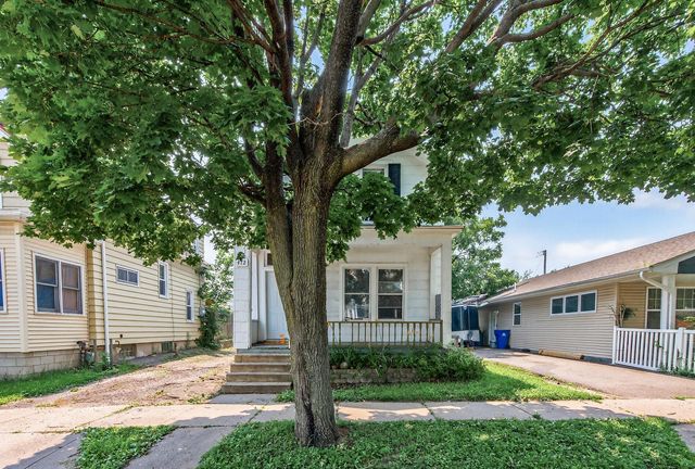 472 Case Avenue, Saint Paul, MN 55130