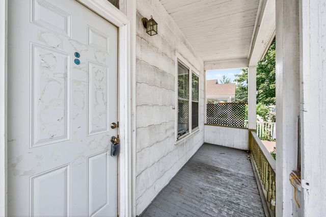 472 Case Avenue, Saint Paul, MN 55130