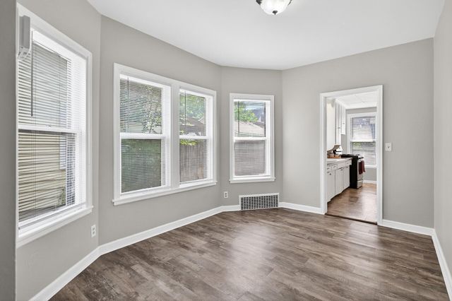 472 Case Avenue, Saint Paul, MN 55130