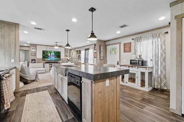 787 Buffalo Subdivision, Livingston, TX 77351