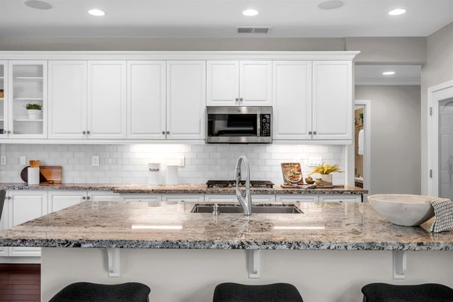 8013 Damico Dr, El Dorado Hills, CA 95762