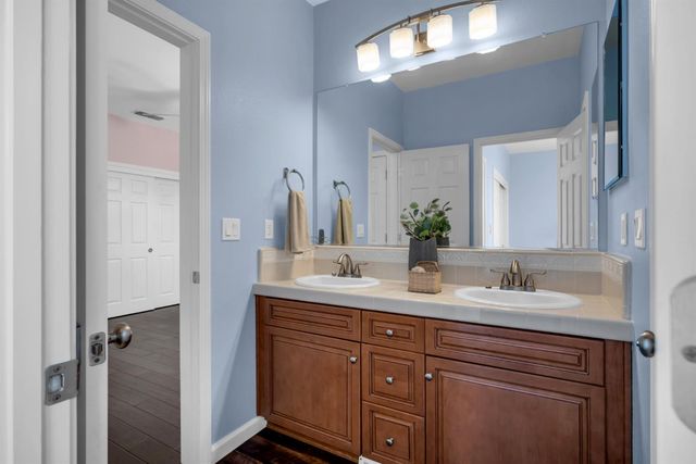 8013 Damico Dr, El Dorado Hills, CA 95762