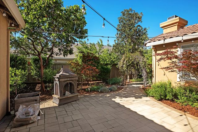 8013 Damico Dr, El Dorado Hills, CA 95762