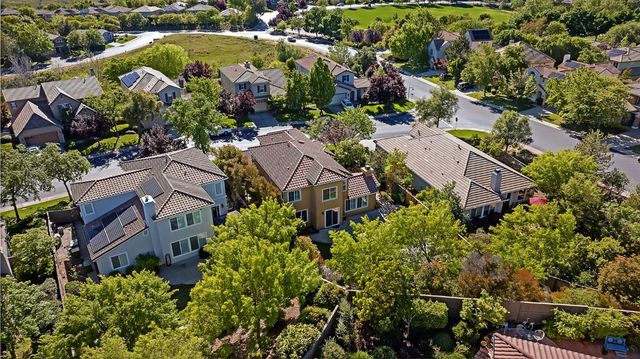 8013 Damico Dr, El Dorado Hills, CA 95762