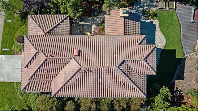 8013 Damico Dr, El Dorado Hills, CA 95762