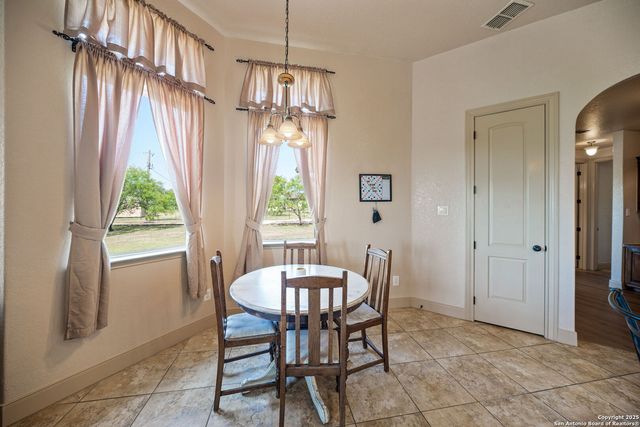 438 County Road 367, Hondo, TX 78861