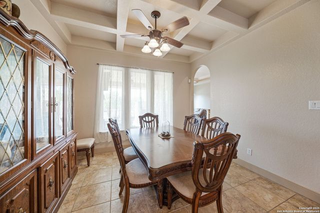 438 County Road 367, Hondo, TX 78861