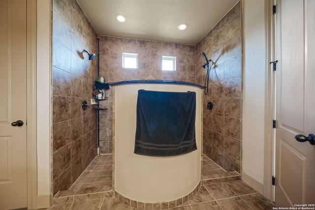 438 County Road 367, Hondo, TX 78861