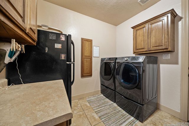 438 County Road 367, Hondo, TX 78861