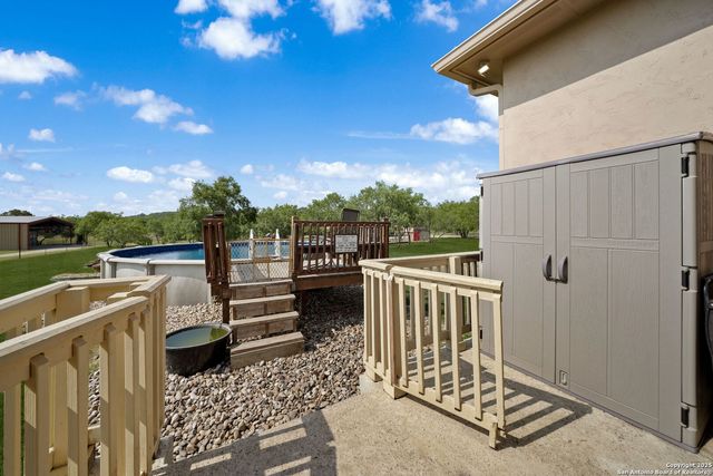 438 County Road 367, Hondo, TX 78861