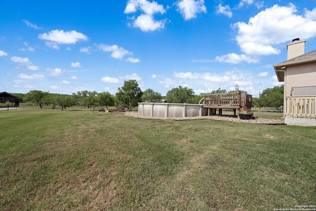 438 County Road 367, Hondo, TX 78861