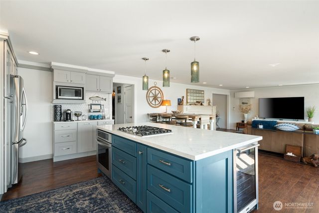 18651 NE North Shore Road, Tahuya, WA 98588