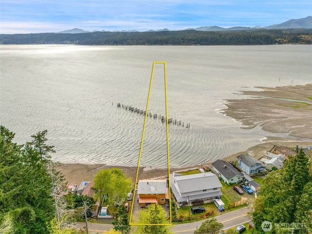 18651 NE North Shore Road, Tahuya, WA 98588