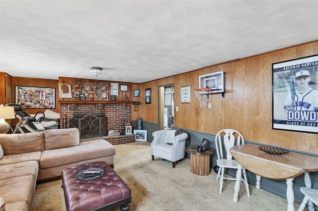 4790 Frich Dr, Whitehall, PA 15227