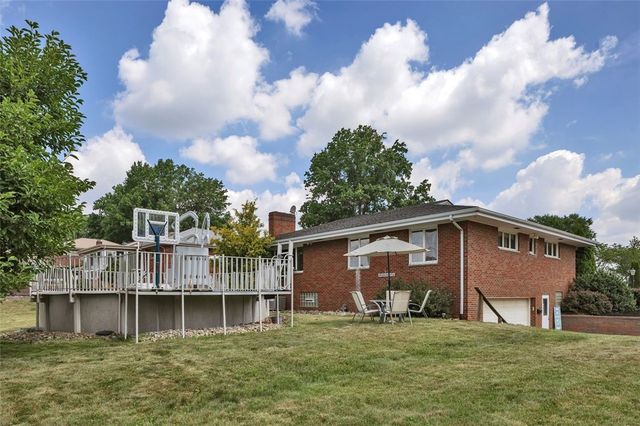 4790 Frich Dr, Whitehall, PA 15227