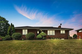 4790 Frich Dr, Whitehall, PA 15227
