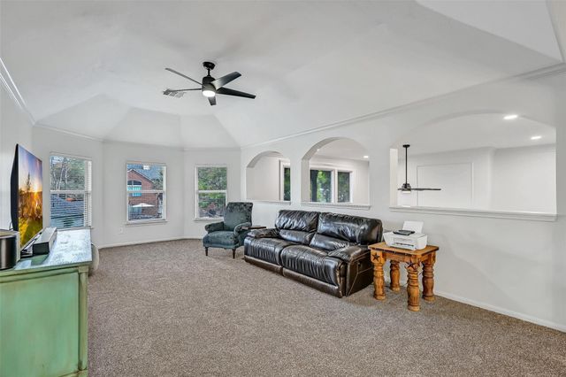 609 Forest Bend Lane, Friendswood, TX 77546